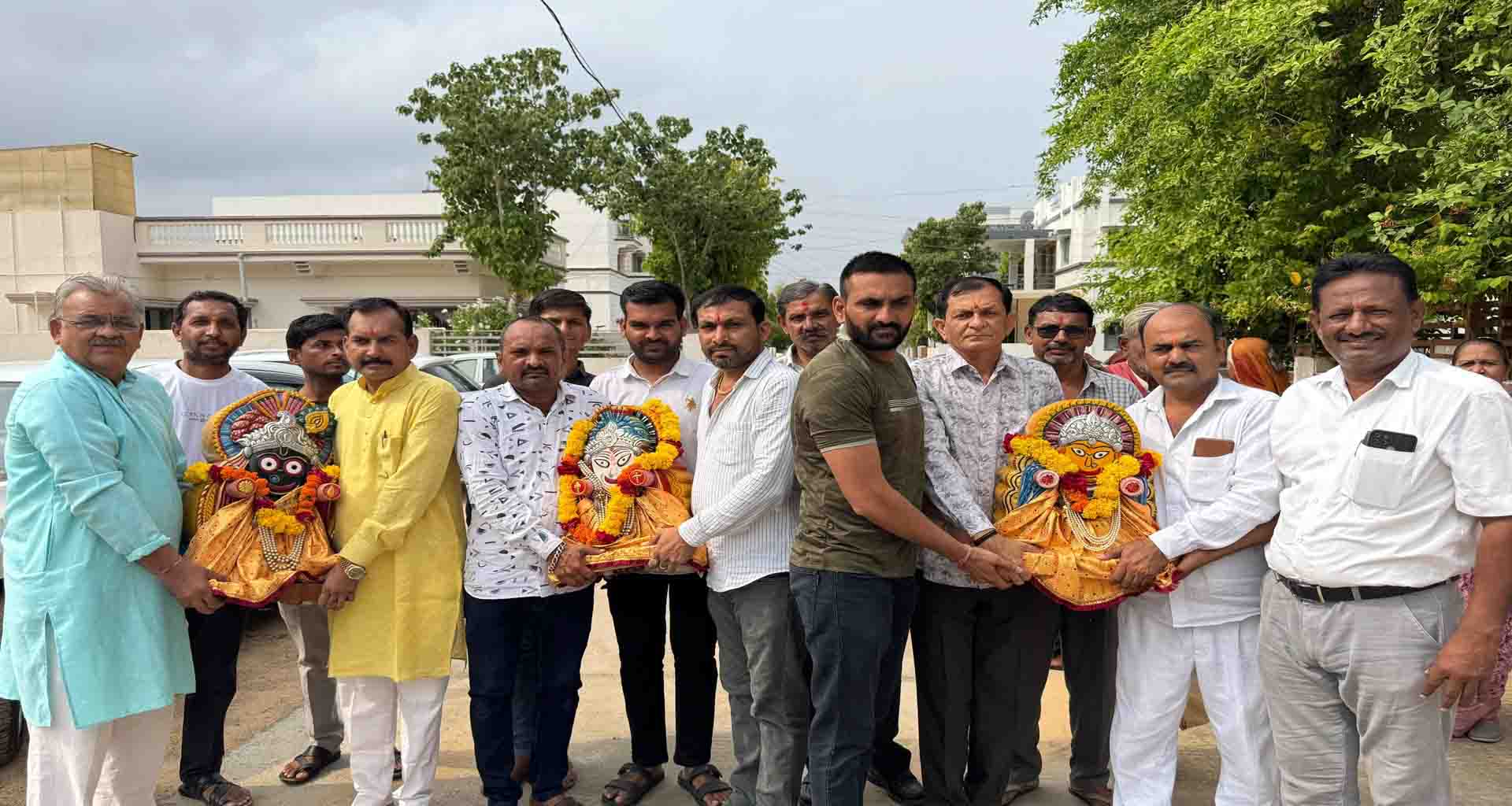 થરાદ ખાતે ભગવાન જગન્નાથને મામાના ઘરે મોસાળે મૂકવામાં આવ્યા