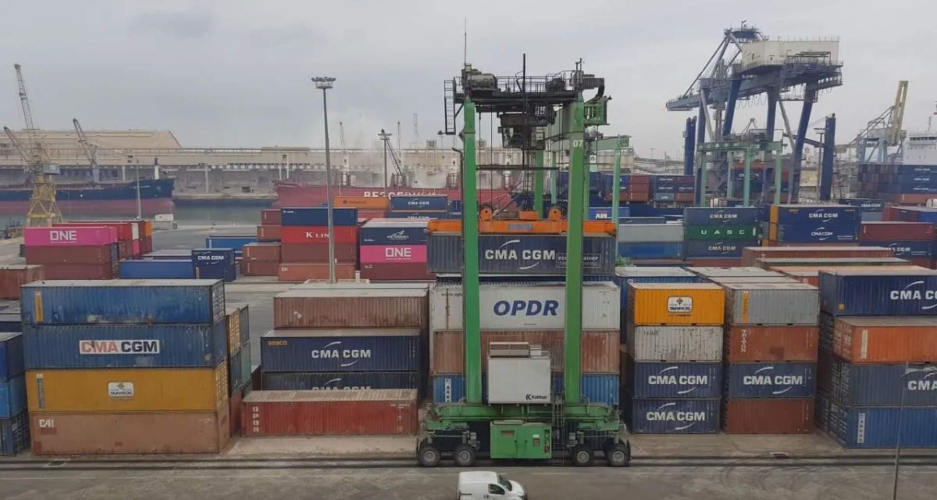 જાન્યુઆરીમાં ભારતની નિકાસ 0.61% વધીને $36.56 બિલિયન થઈ, વેપાર ખાધ 3 મહિનાની ટોચે