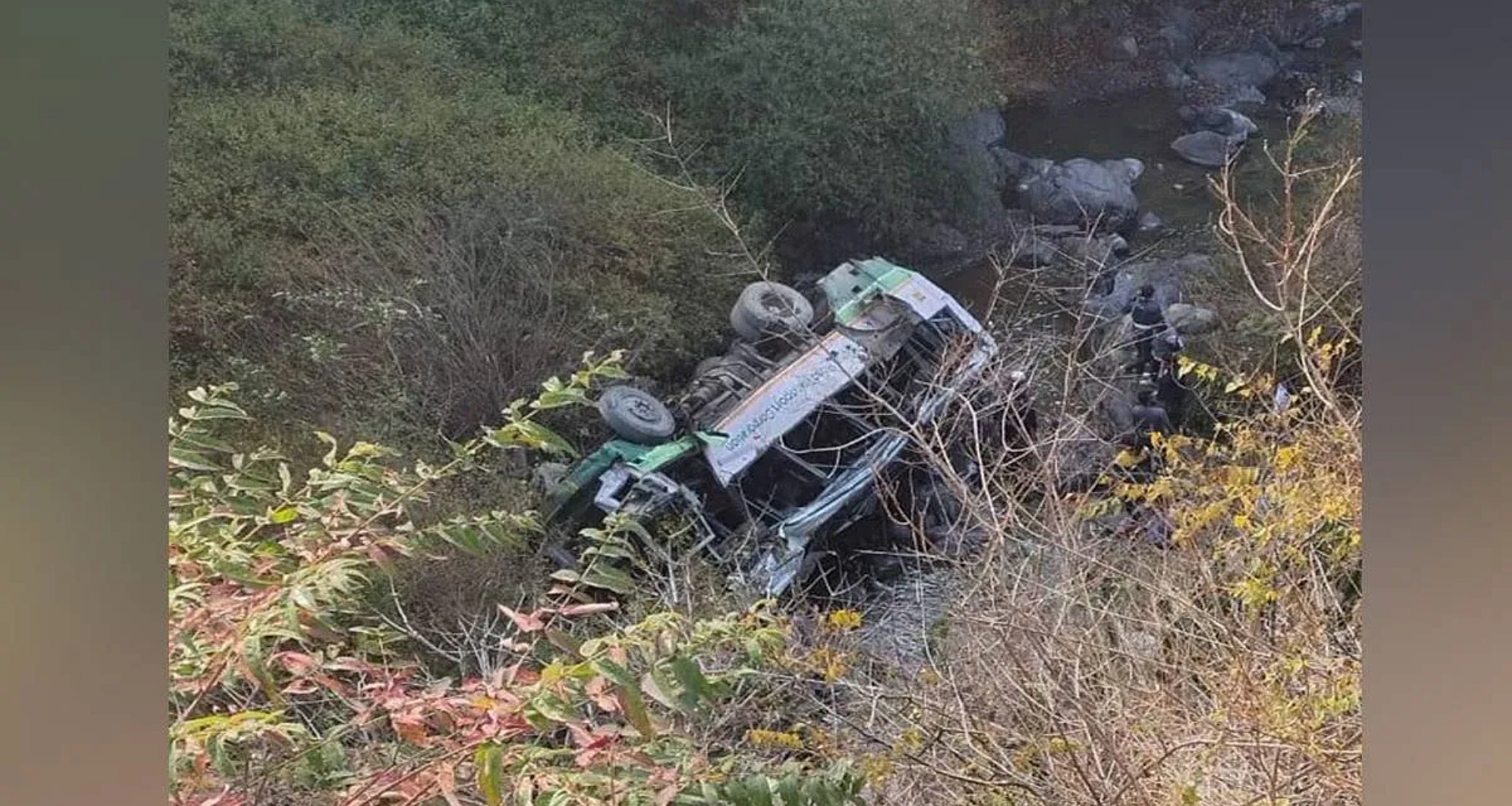 ઉત્તરાખંડ: 30 મુસાફરોને લઈ જતી બસ ઊંડી ખીણમાં પડી, 3 ના મોત, અનેક ઘાયલ; બચાવ કામગીરી ચાલુ