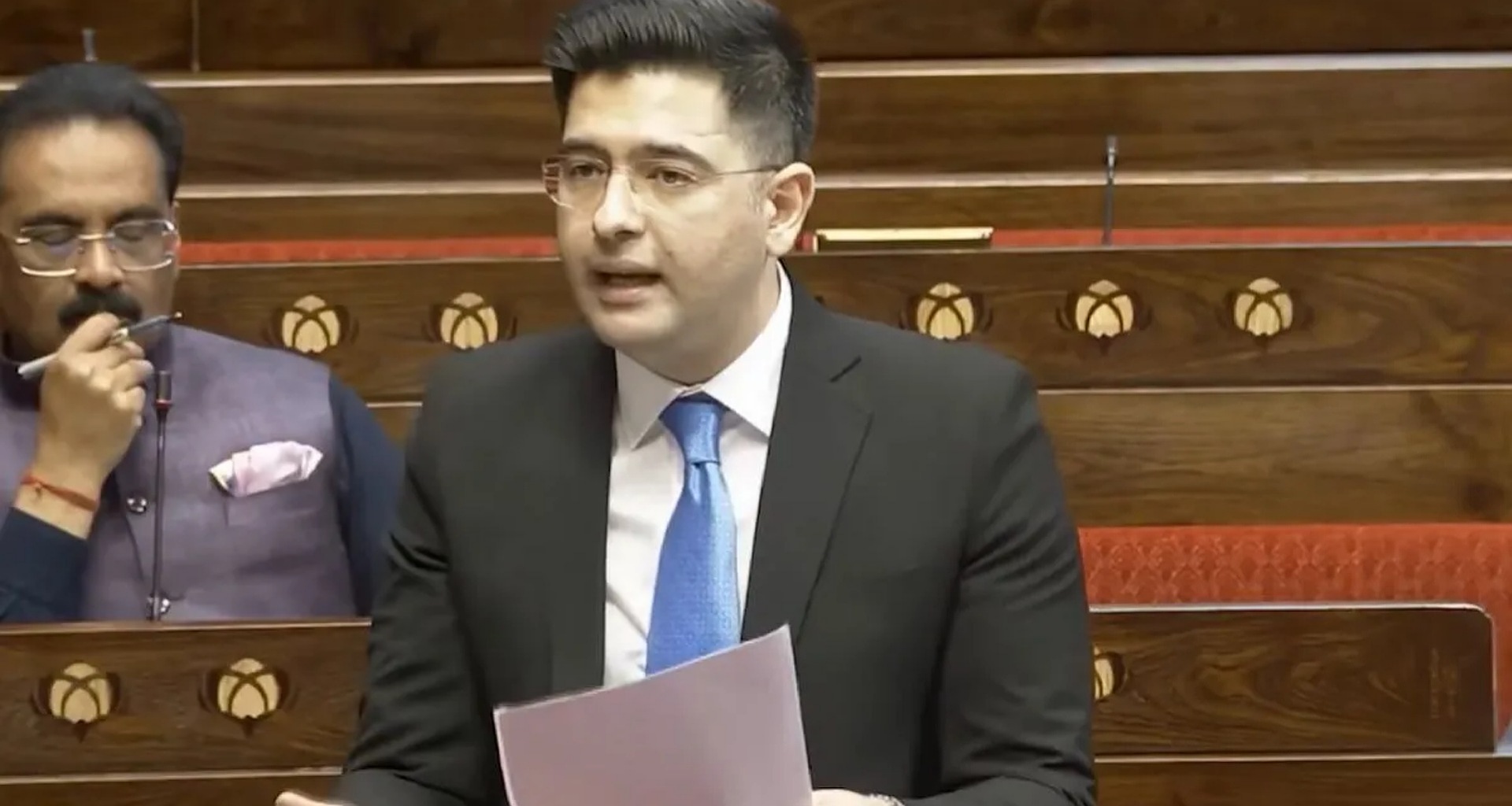 રાઘવ ચઢ્ઢાએ મોંઘવારી અનુસાર પગાર વધારવા માટે સંસદમાં કાયદો બનાવવાની માંગ કરી