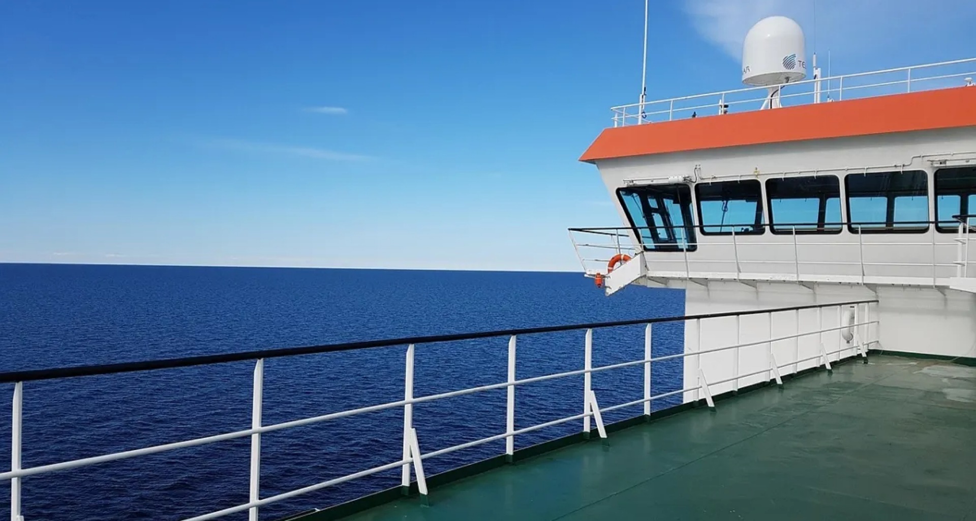 કચ્છના દરિયાકાંઠે ચાર રહસ્યમય કન્ટેનર મળી આવ્યા, તેમાં શું છે, ક્યાંથી આવ્યું? તપાસ શરૂ