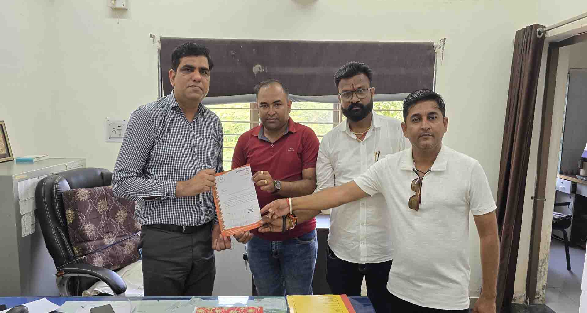 પવિત્ર શ્રાવણ માસમાં કતલખાના બંધ રાખવાની અને લારીઓ બંધ રાખવા શહેર ભાજપની માંગ