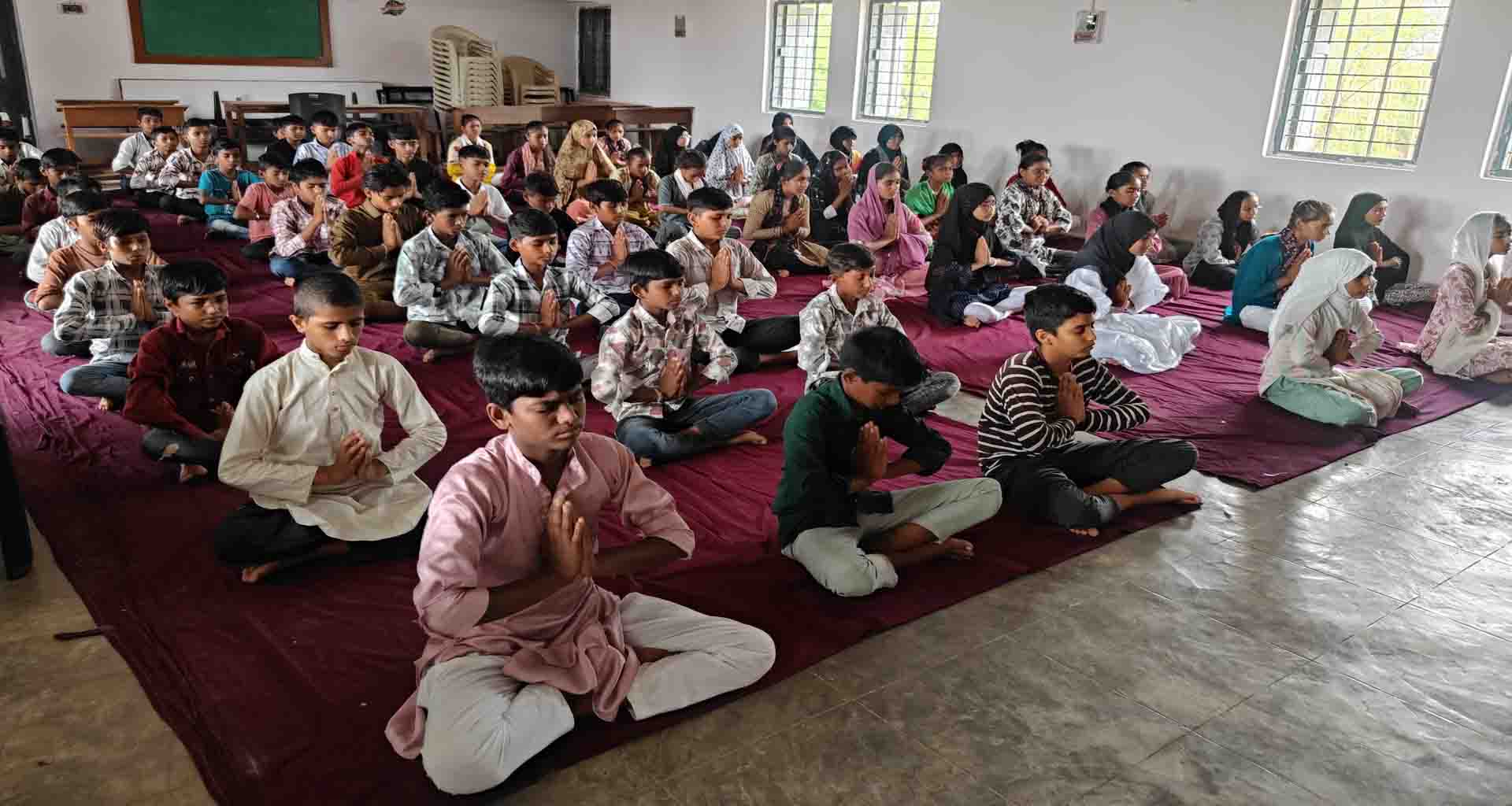 વિશ્વ યોગ દિવસની ઉજવણી અંતર્ગત સમોડા ખાતે બે દિવસીય યોગ શિબિર યોજાઈ