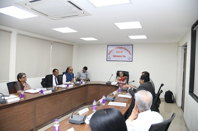 રાજ્ય સરકાર દ્વારા તા. 4/02/2025 ના ઠરાવથી રાજ્યમાં સમાન સિવિલ કાયદાની આવશ્યકતા ચકાસવા તથા કાયદાનો મુસદ્દો તૈયાર કરવા સમાન સિવિલ કોડ સમિતિની રચના કરવામાં આવી