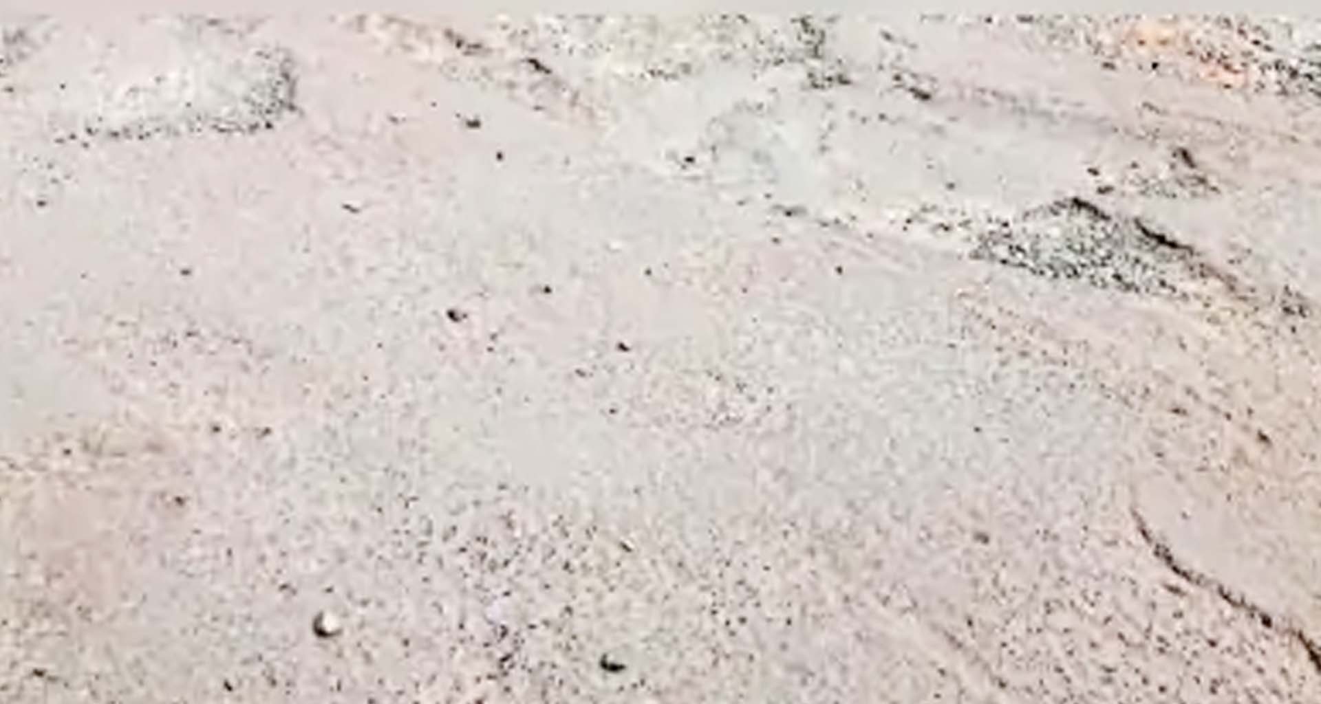 હિંમતનગરમાં નમસ્તે સર્કલ‎ પાસેનો રોડ બિસ્માર હાલતમાં