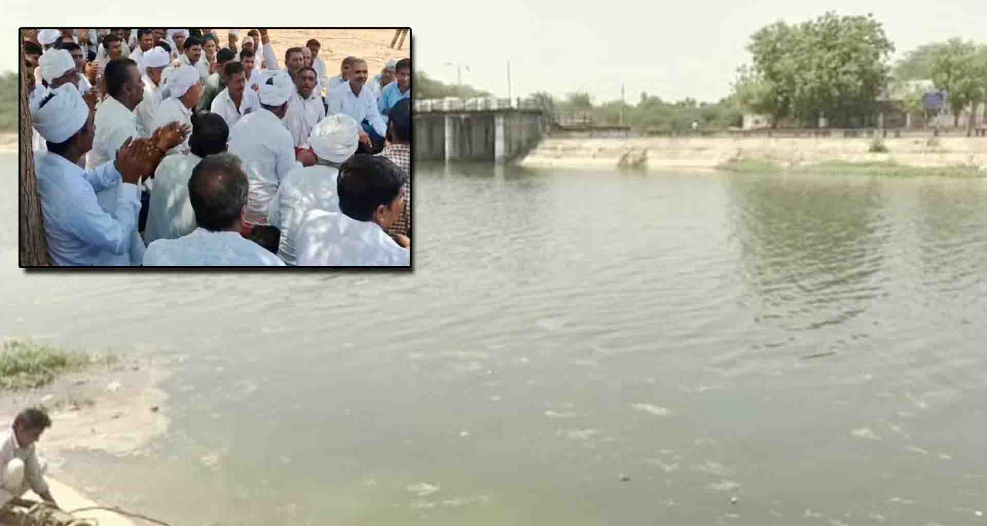 બનાસકાંઠા જિલ્લામાં પાણી મુદ્દે ખેડૂતોનું આંદોલન; કાંકરેજ તાલુકાના ચાંગા પંપીગ સ્ટેશને ખેડૂતોએ રામધૂન બોલાવી