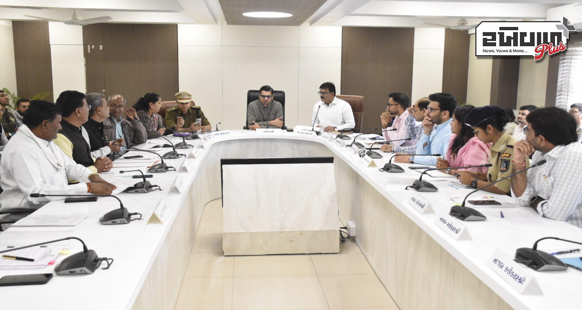 બનાસકાંઠા જિલ્લા કલેકટર મિહિર પટેલની અધ્યક્ષતામાં જિલ્લા સંકલન અને ફરિયાદ સમિતિની બેઠક યોજાઇ