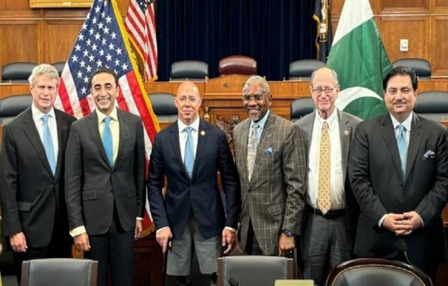 બિલાવલ ભુટ્ટોના નેતૃત્વ હેઠળના પાકિસ્તાની પ્રતિનિધિમંડળે અમેરિકી કાયદા નિર્માતાઓને મળ્યા, જૈશ-એ-મોહમ્મદ પર ગંભીર ચર્ચા કરવામાં આવી