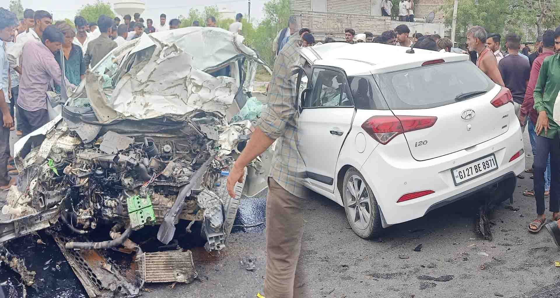 કાંકરેજ તાલુકાના થરા હાઈવે બ્રિજ પર કાર અને ડમ્પર વચ્ચે અકસ્માત