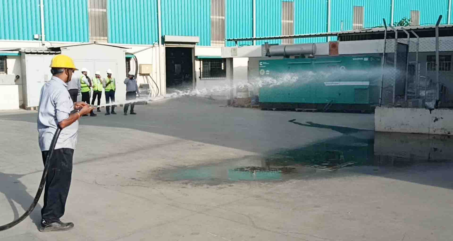 બાદરપુરા ડ્યુક કંપનીમાં આગ લાગી હોવાનો મેસેજ વાયરલ થતાં તંત્રમાં દોડધામ