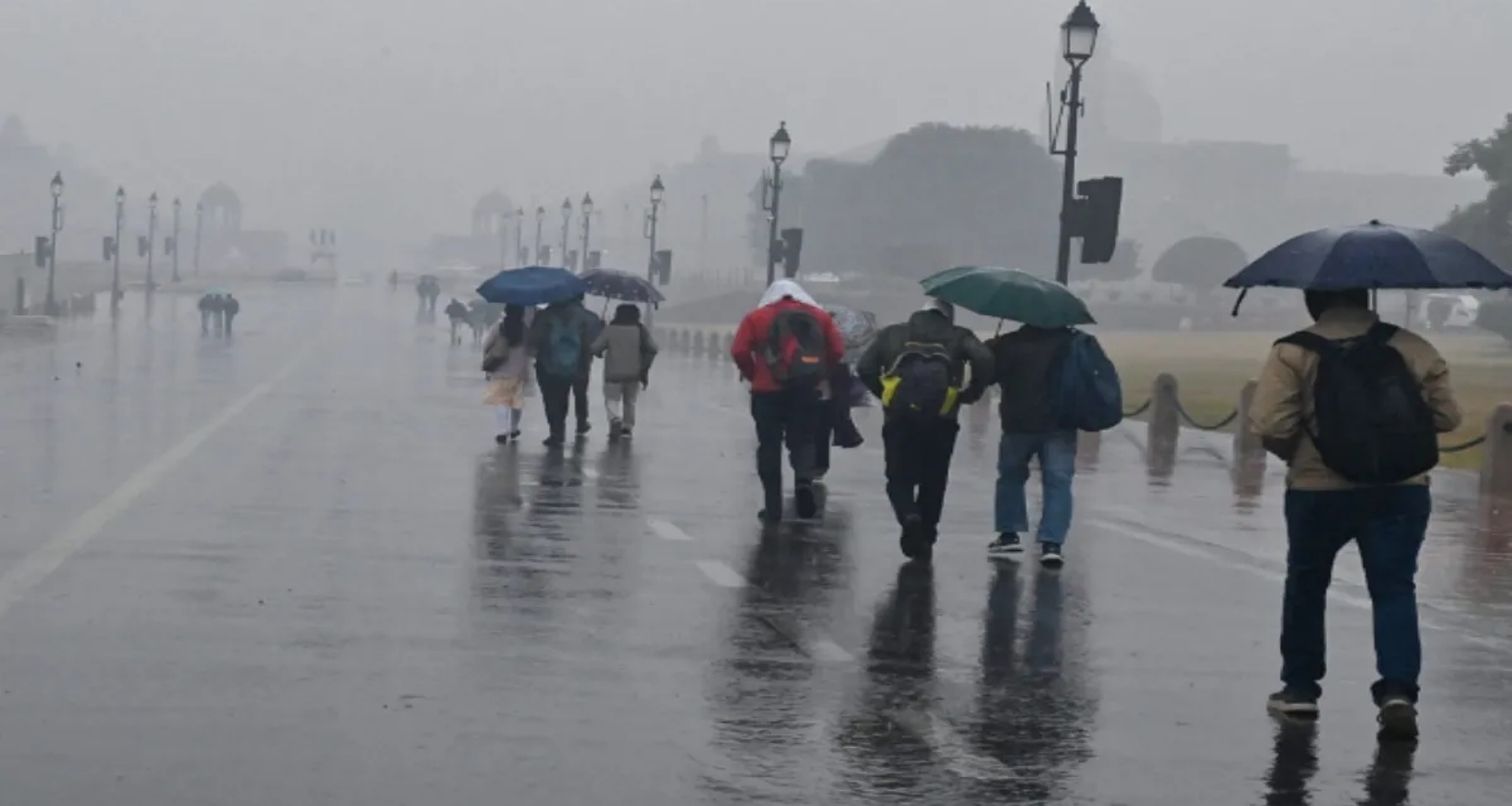 દિલ્હી પર ચોમાસુ મહેરબાન, સાંજથી ભારે વરસાદ શરૂ થયો, હવામાન વિભાગે એલર્ટ જાહેર કર્યું