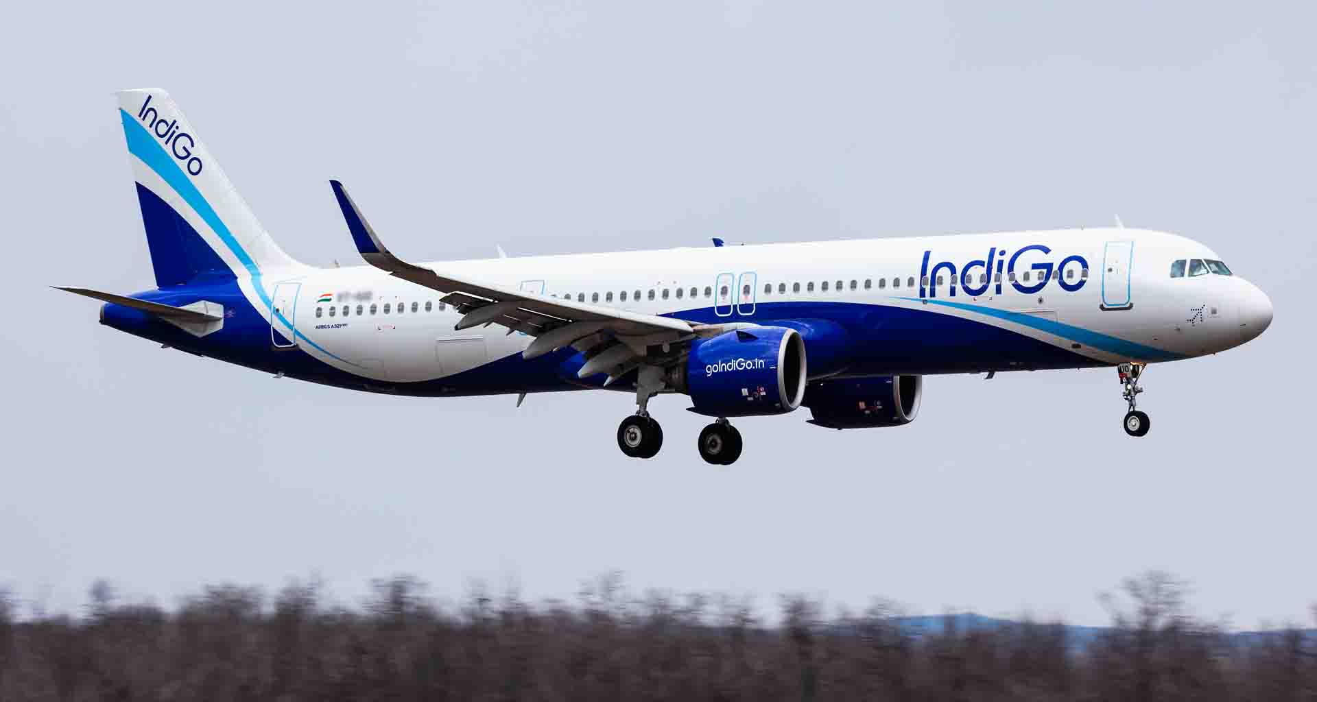 સુરત થી દુબઈ જઈ રહેલી ફ્લાઈટમાં ટેકનિકલ ખામી સર્જાતા અમદાવાદ ડાયવર્ટ કરવામાં આવી