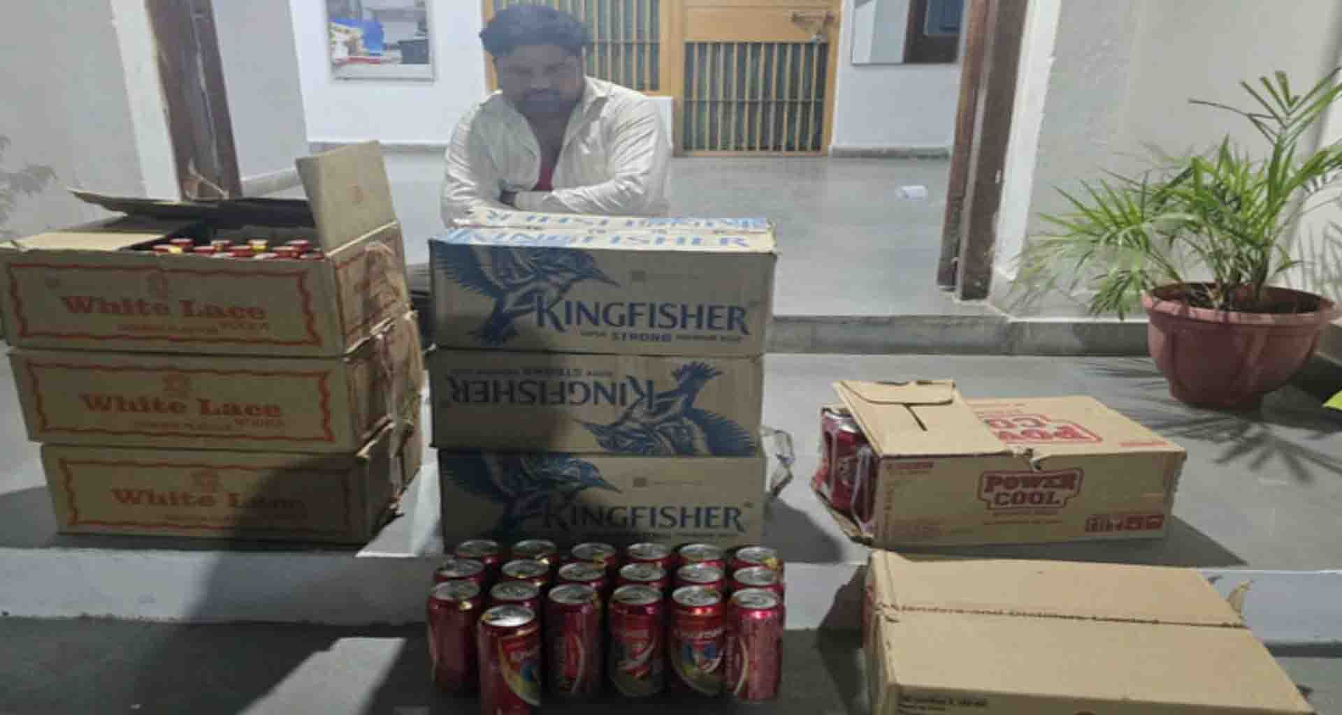 રાધનપુરના ધરવડી ગામેથી વિદેશી દારૂના જથ્થા સાથે બુટલેગર ને ઝડપી લેતી એલસીબી ટીમ