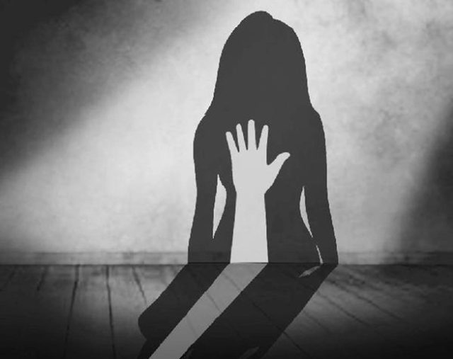 સુરતમાં પાડોશીએ 6 વર્ષની બાળકીને પોતાના ઘરે લઈ જઈને દુષ્કર્મ આચર્યું