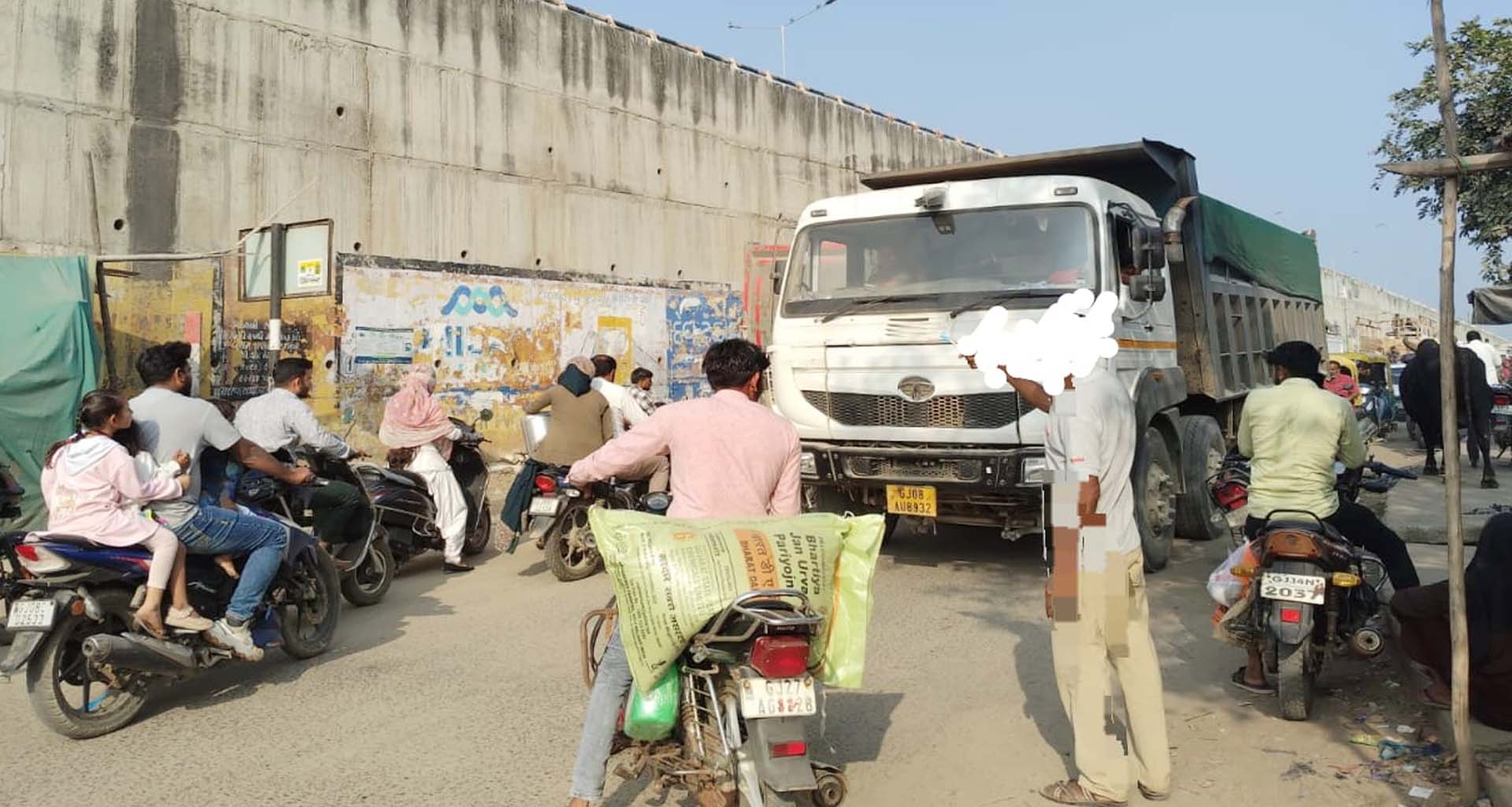 કાંકરેજ અને ઓગડ તાલુકામાં રેત માફીયાઓ બેલગામ