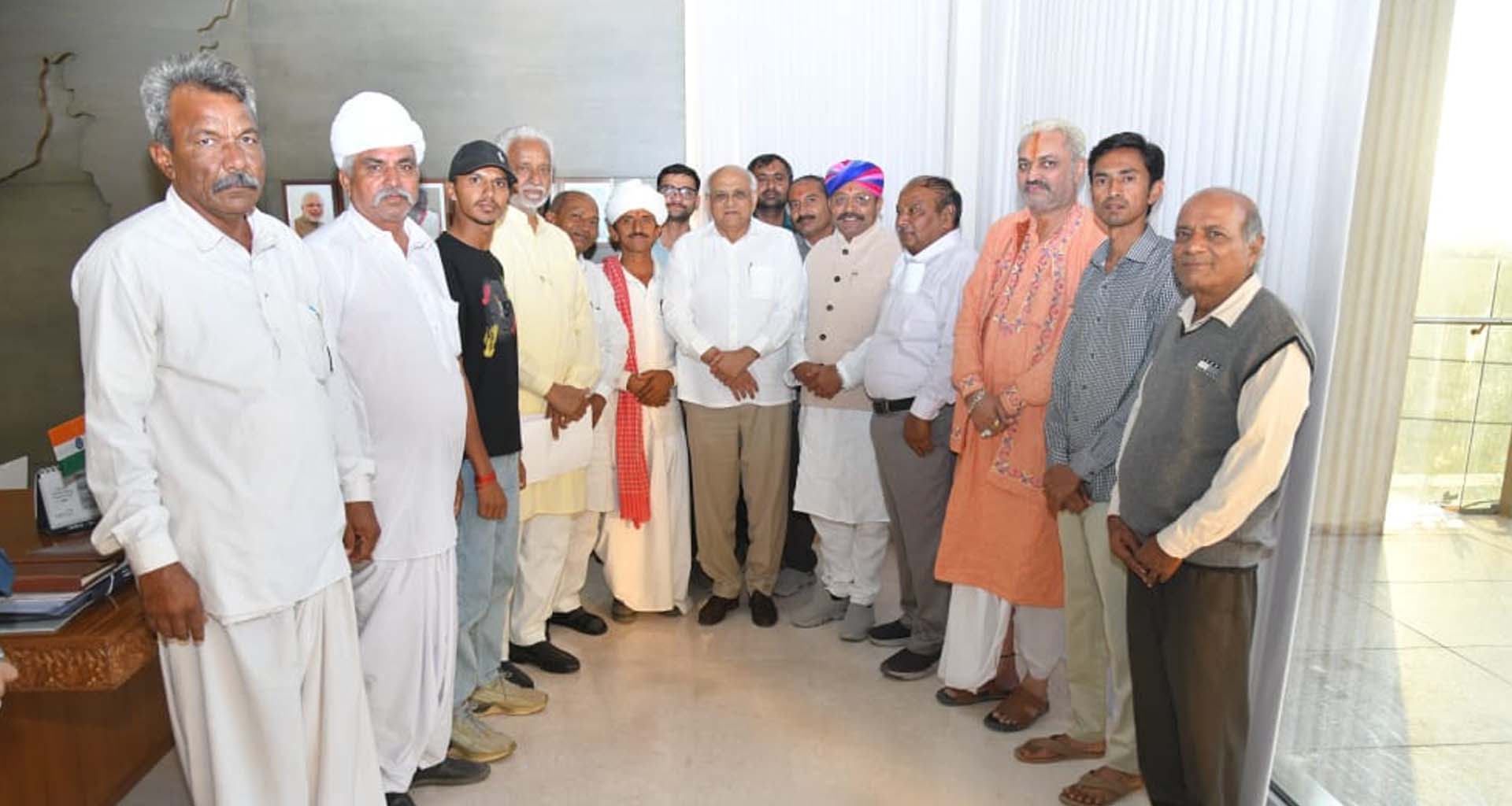 વાવ-થરાદ જિલ્લાના ગૌશાળા અને પાંજરાપોળ ફેડરેશનના પ્રતિનિધિઓ મુખ્યમંત્રીને મળ્યા