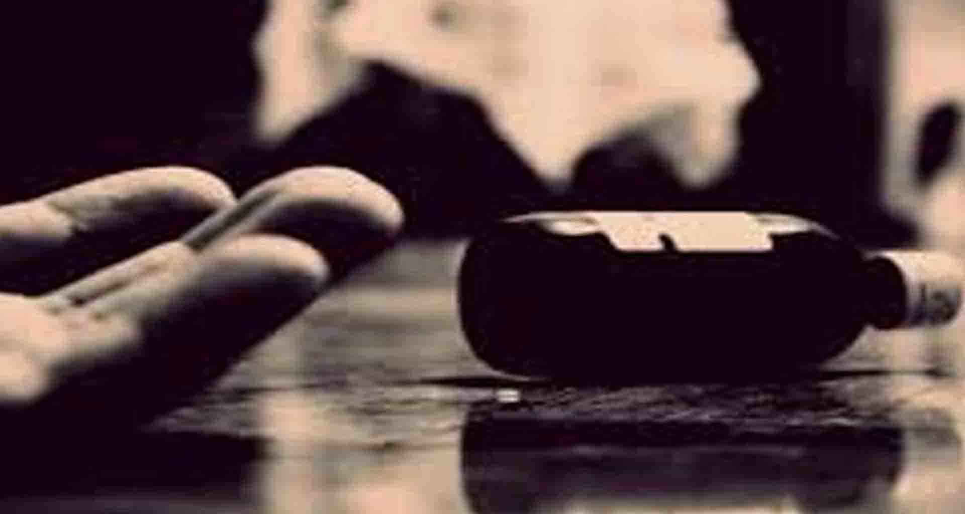 દિયોદરમાં વ્યાજખોરોના ત્રાસથી કંટાળી યુવકે ઉંદર મારવાની દવા ગટગટાવી