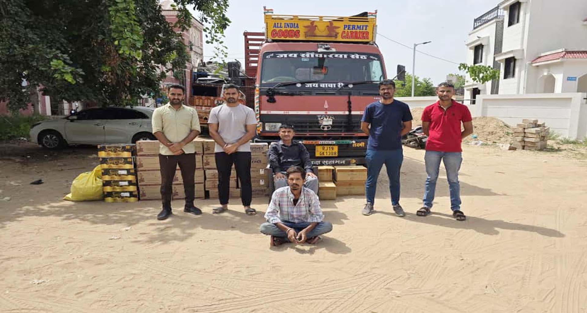 પાટણ એલ.સી.બી.એ ટ્રકમાંથી વિદેશી દારૂની બોટલો સહિત રૂ.૧૪.૪૩,૫૦૦ નો મુદ્દામાલ ઝડપ્યો