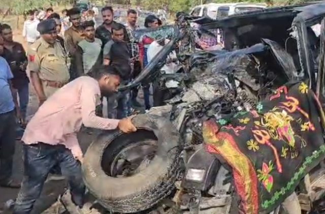 કપડવંજ-નડિયાદ રોડ પર થાર ગાડી અને એસ.ટી. બસ વચ્ચે ગમખ્વાર અકસ્માત સર્જાયો