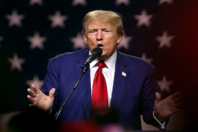 એપ્સ્ટેઇન કેસ: ટ્રમ્પે તમામ ગ્રાન્ડ જ્યુરી જુબાનીઓ મુક્ત કરવાનો આદેશ આપ્યો, કહ્યું ‘મુશ્કેલી ઉભી કરનારાઓ માટે કંઈ સારું નહીં હોય’