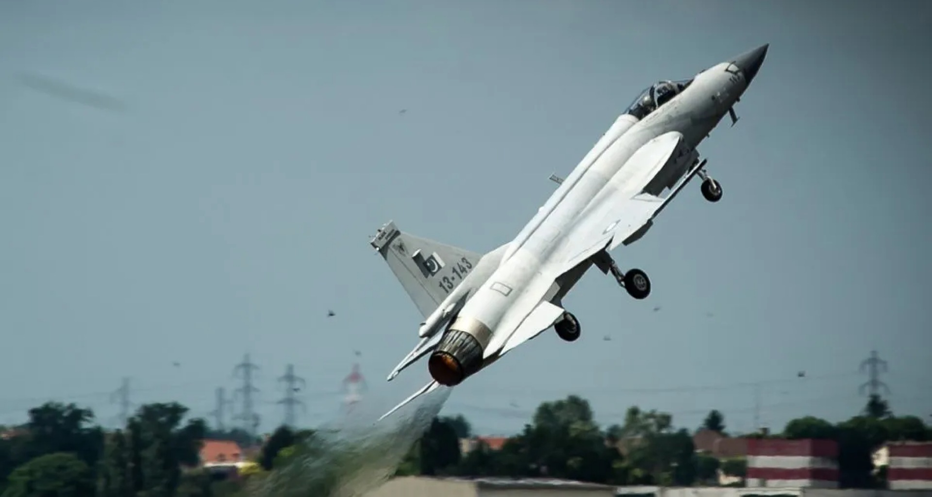 પાકિસ્તાન પાસેથી JF-17 ફાઇટર જેટ ખરીદશે બાંગ્લાદેશ! જાણો આની ભારત પર કેવી પડશે પડશે