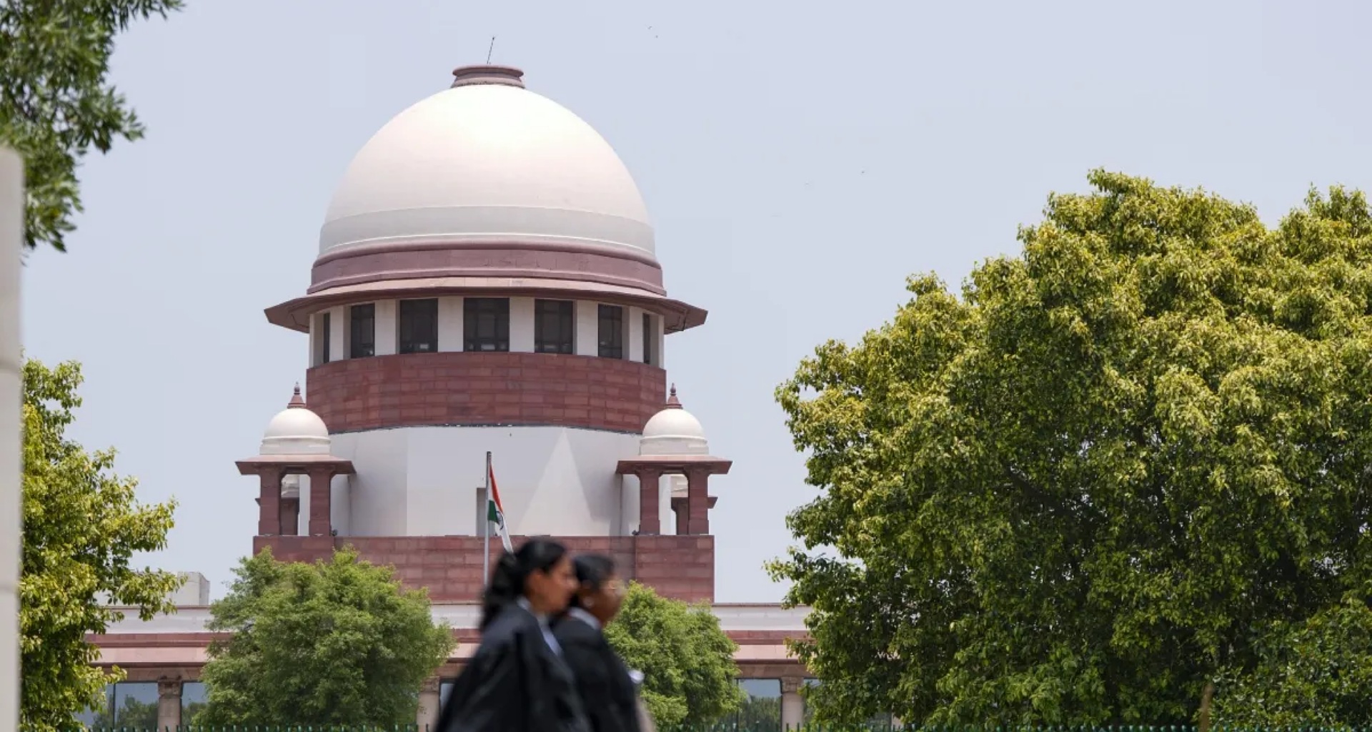 વકફ કાયદા પર સુપ્રીમ કોર્ટનો નિર્ણય, કાયદાની એક જોગવાઈ પર રોક, કહ્યું- આખા કાયદા પર રોક લગાવવાનો કોઈ આધાર નથી