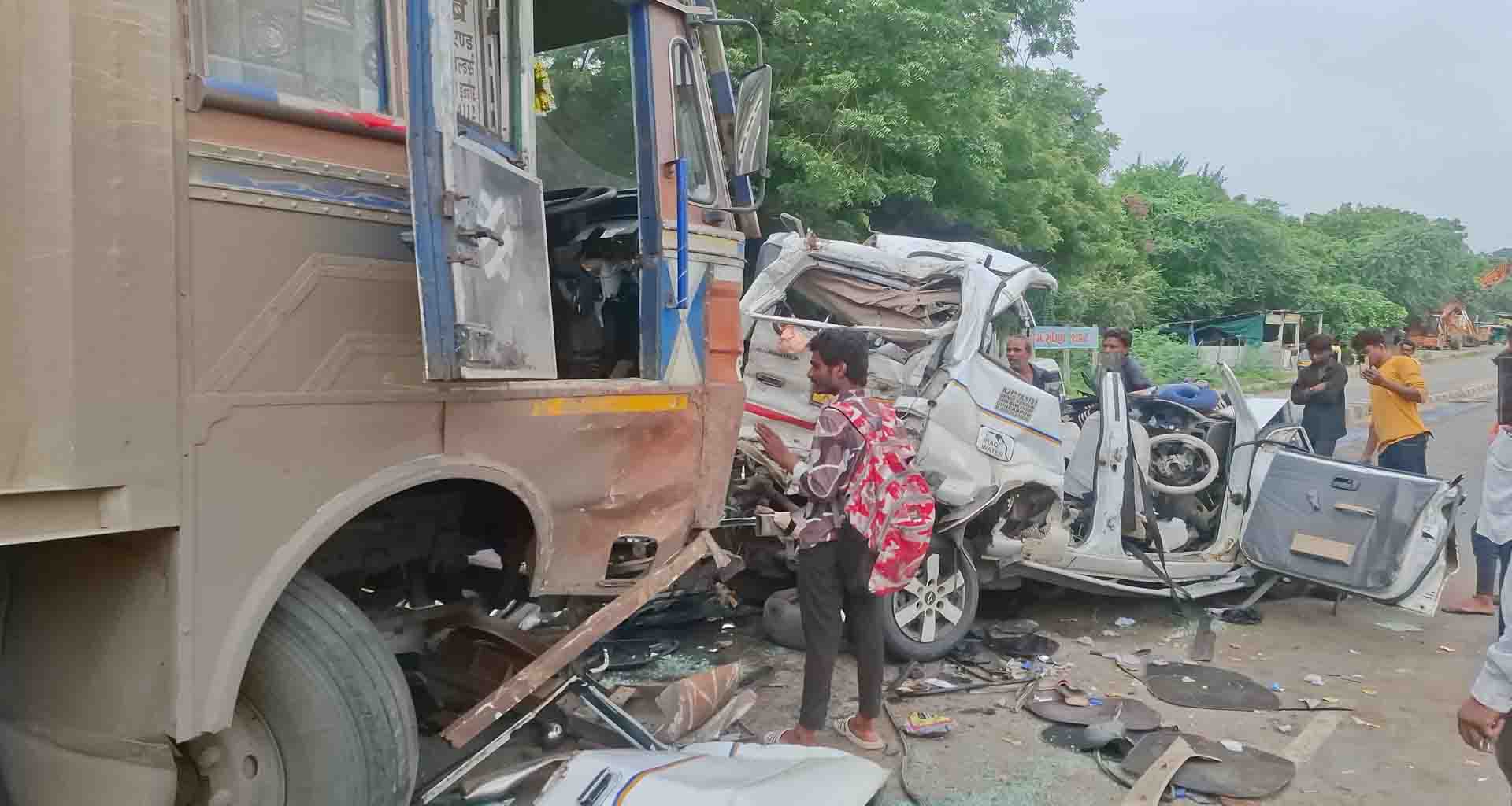 મહેસાણાના પાલાવાસણા નજીક ચાર વાહનો ટકરાતાં બેના મોત; પાંચ ઘાયલ