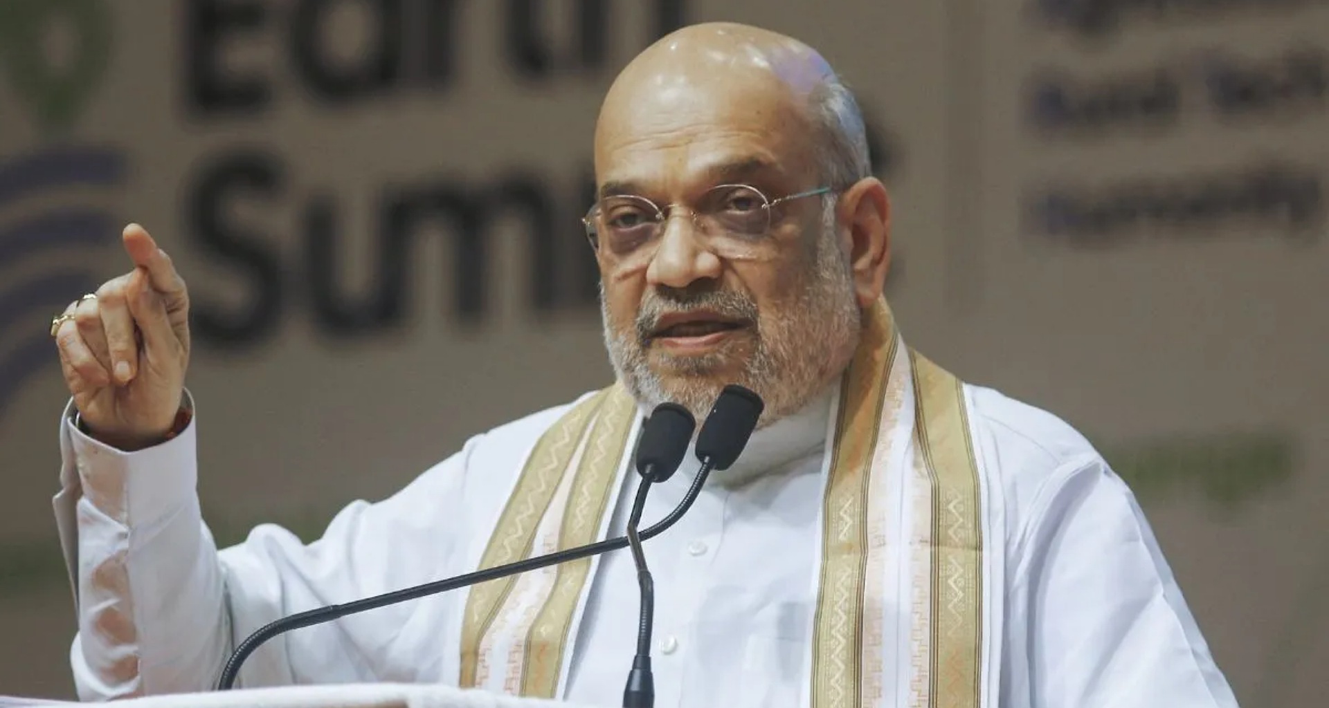 અમદાવાદમાં એક રેલીમાં, કેન્દ્રીય ગૃહમંત્રી અમિત શાહે રાહુલ ગાંધીના પ્રશ્નને વિચિત્ર ગણાવ્યો