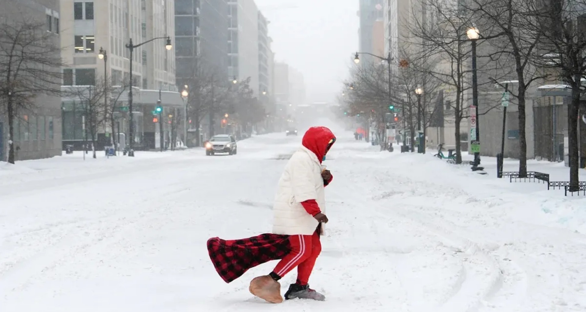 અમેરિકામાં બરફીલા તોફાનથી 35 થી 45 લોકોના મોત, સ્થિતિ વધુ વણસી