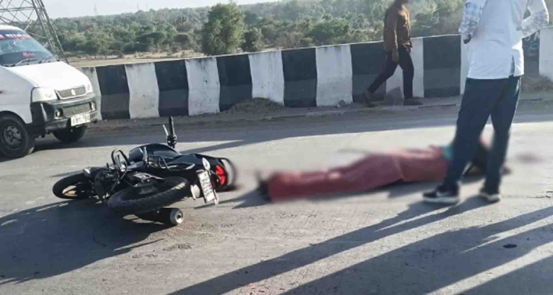 મહેસાણા નજીક અકસ્માત યુવકનું ઘટનાસ્થળે જ મોત નિપજ્યું