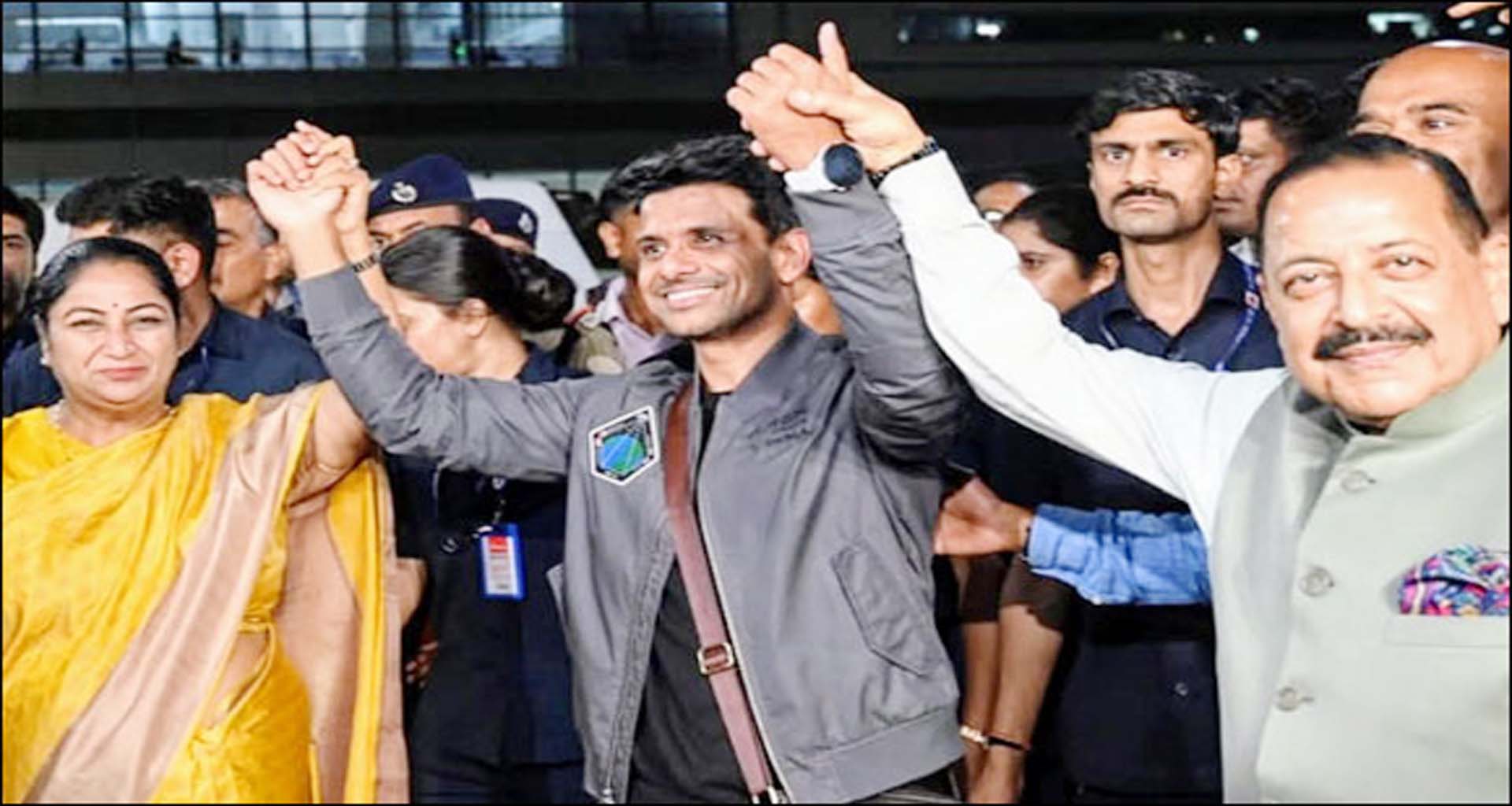 ભવ્ય સ્વાગત : અવકાશમાં ભારતનો ધ્વજ ફરકાવનાર કેપ્ટન શુભાંશુ શુક્લા સ્વદેશ પરત ફર્યા