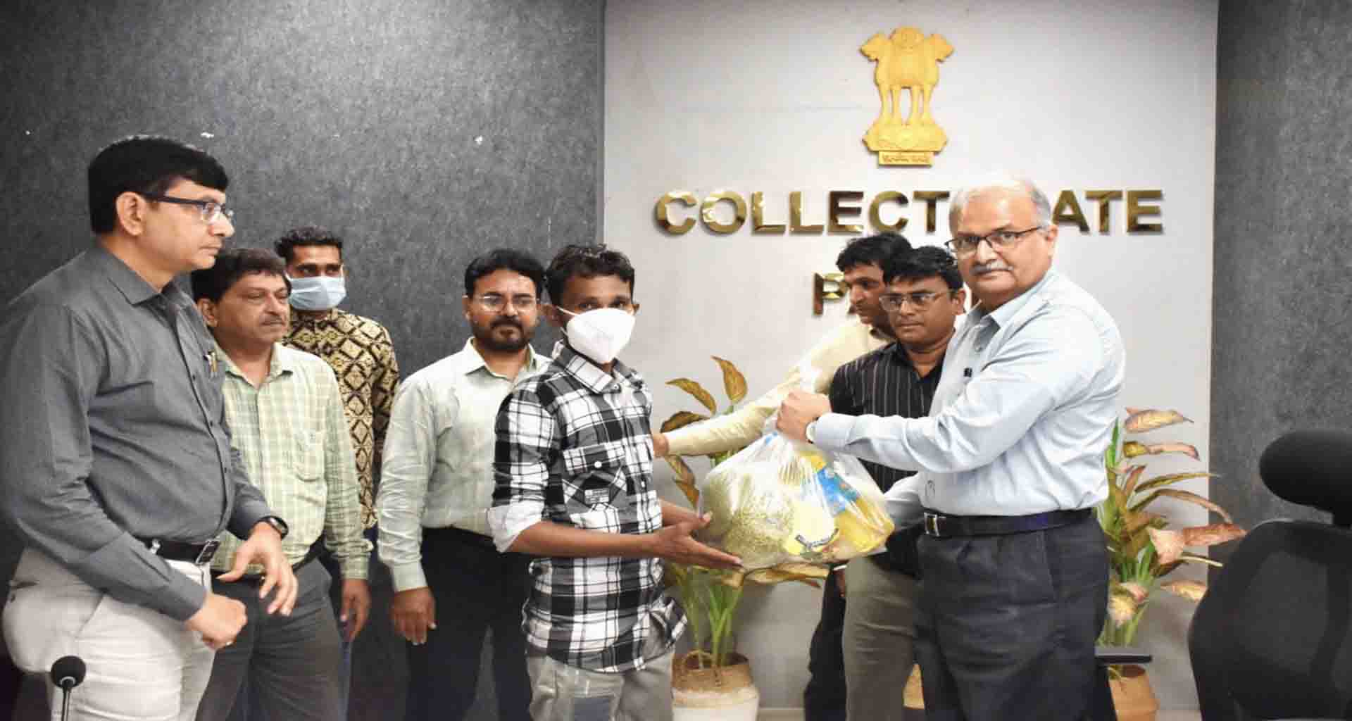 પાટણ કલેકટરના વરદ હસ્તે ક્ષય રોગના દર્દીઓને પોષણ કીટ અર્પણ કરાઇ