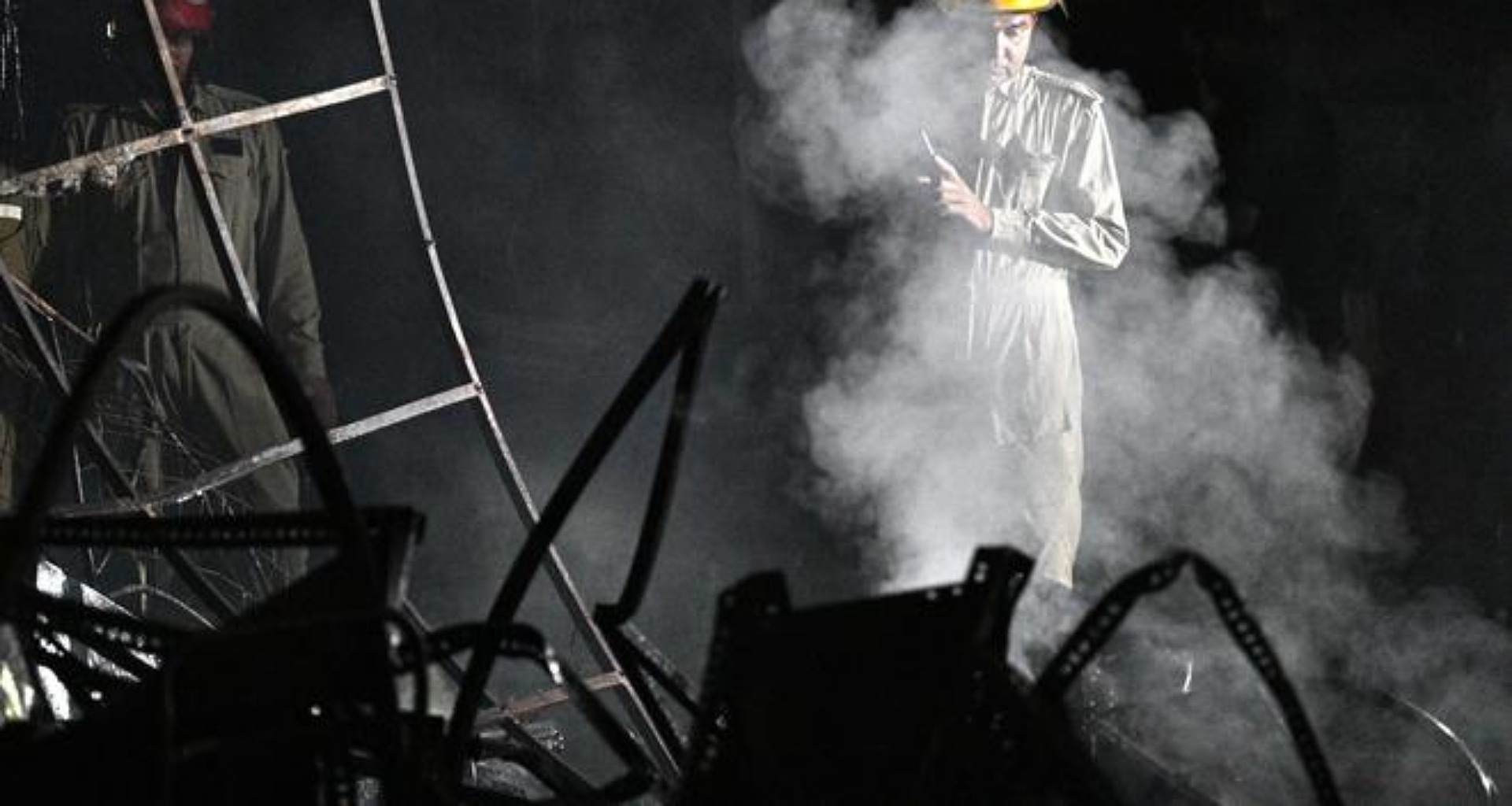 દિલ્હીના લોકપ્રિય હાટ માર્કેટમાં ભીષણ આગ; 30 દુકાનો બળીને ખાખ, કોઈ જાનહાનિ નહીં