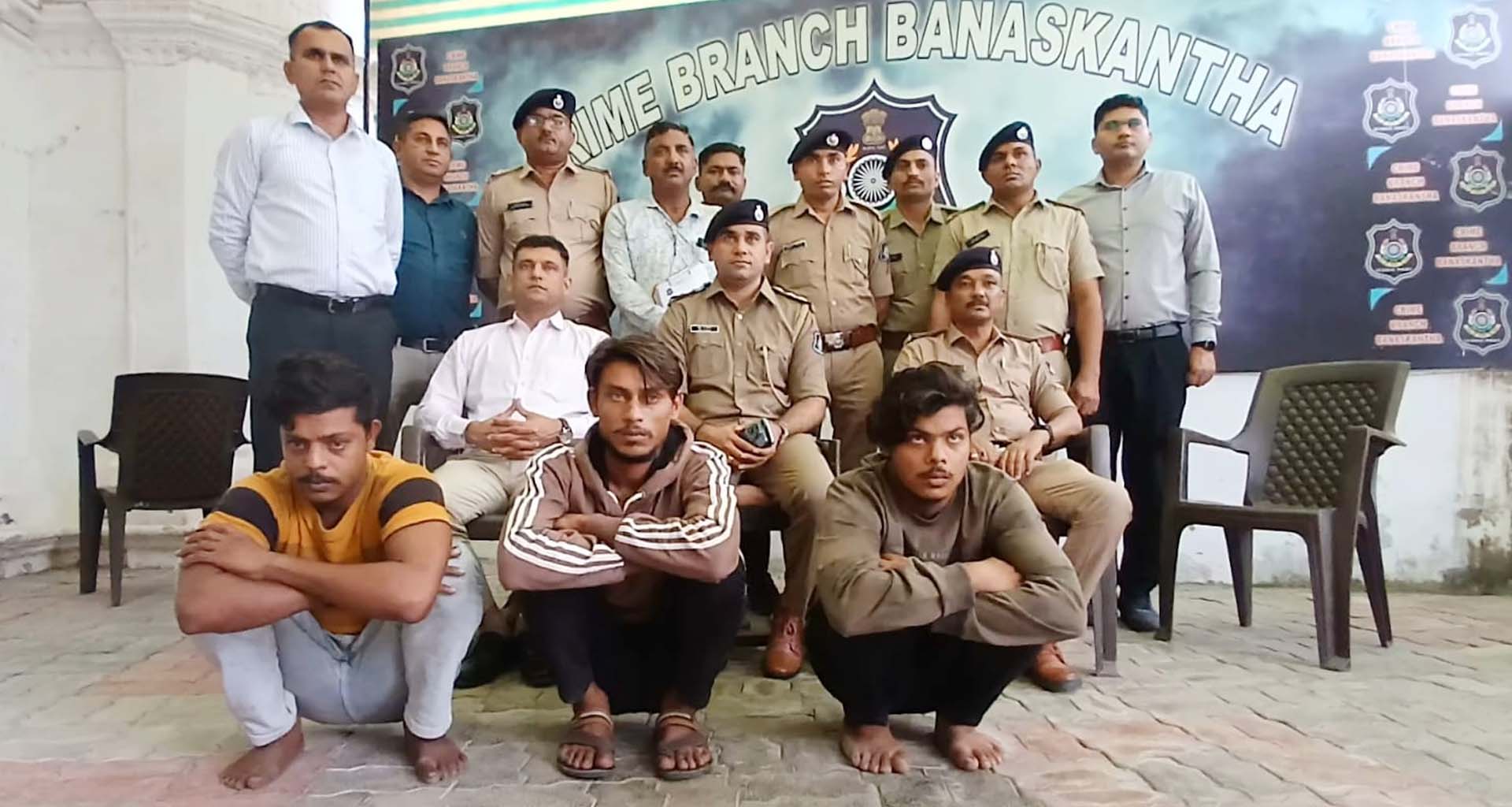 બનાસકાંઠા પોલીસ દ્વારા પાકીટ ચોર ગેંગનો પર્દાફાશ
