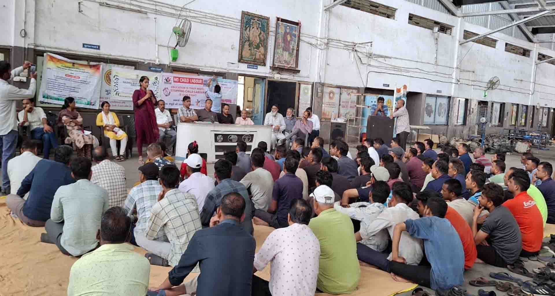 પાલનપુર એસટી વર્કશોપ ખાતે બાળમજૂરી નિવારણ દિવસની ઉજવણી કરાઈ