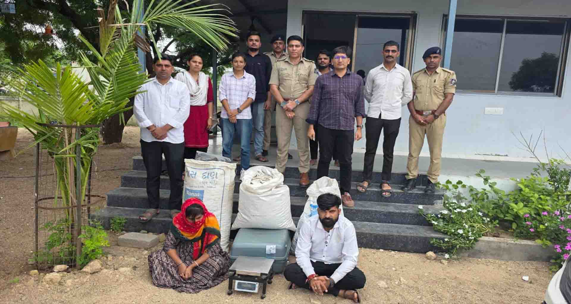 ધાનેરા નજીકથી એમડી ડ્રગ્સ સાથે બે શખ્સો ઝડપાયા