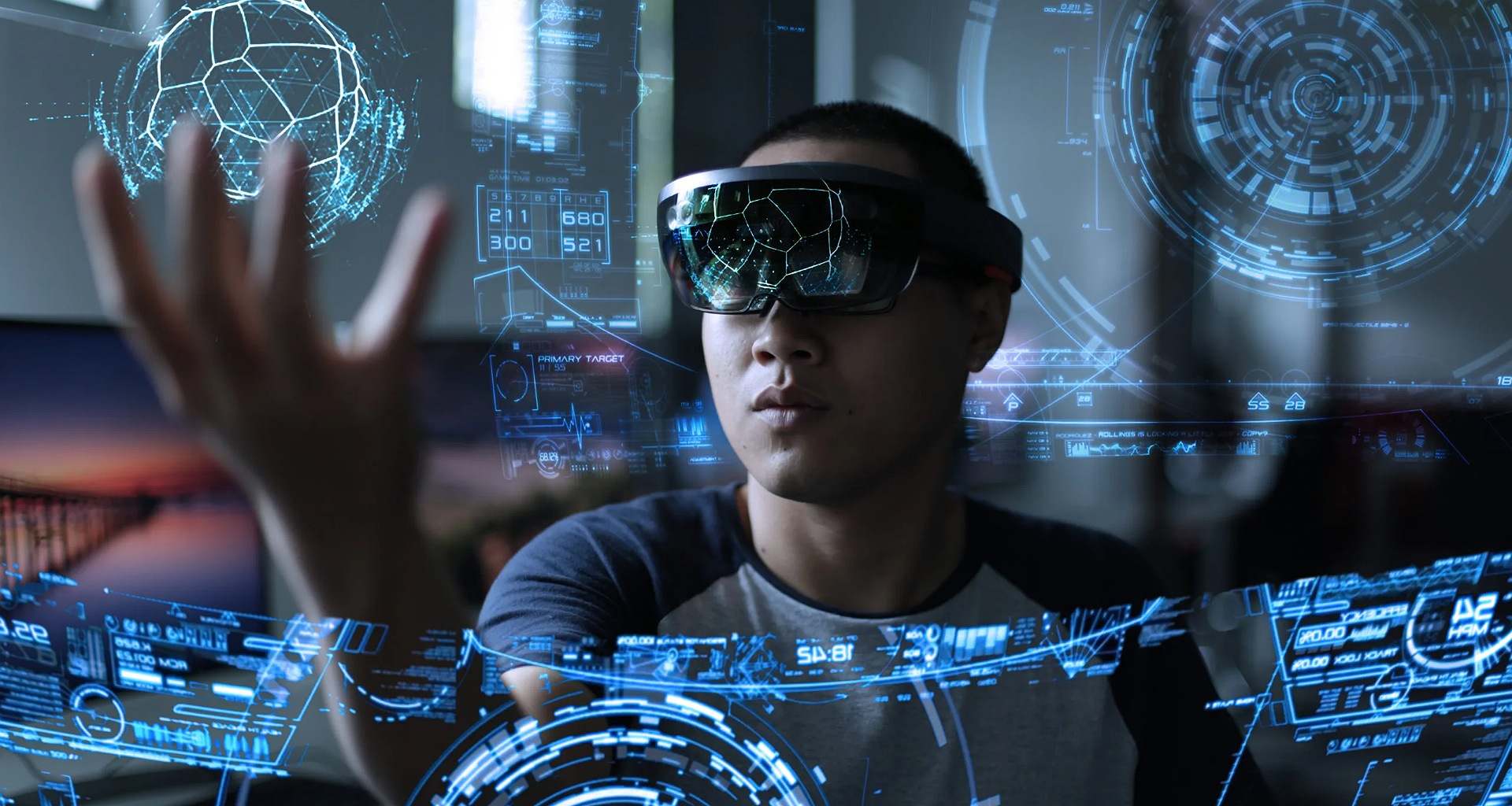 વર્ચ્યુઅલ અને ઓગમેન્ટેડ રિયાલિટી: ઇમર્સિવ એક્સપિરિયન્સ