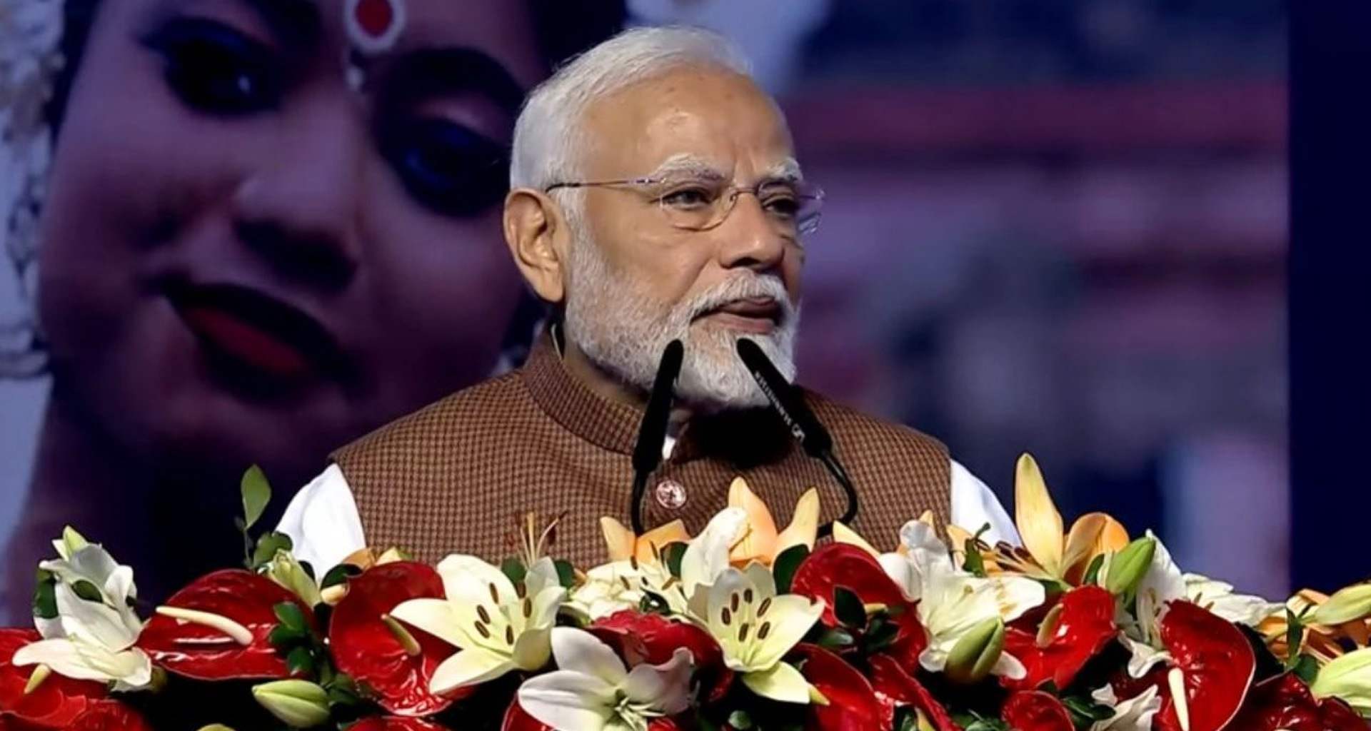 ભવિષ્ય યુદ્ધમાં નહીં, બુદ્ધમાં છે... PM મોદીએ પ્રવાસી ભારતીય સંમેલનમાં કહ્યું, 'પ્રવાસી ટ્રેન'ને લીલી ઝંડી આપી