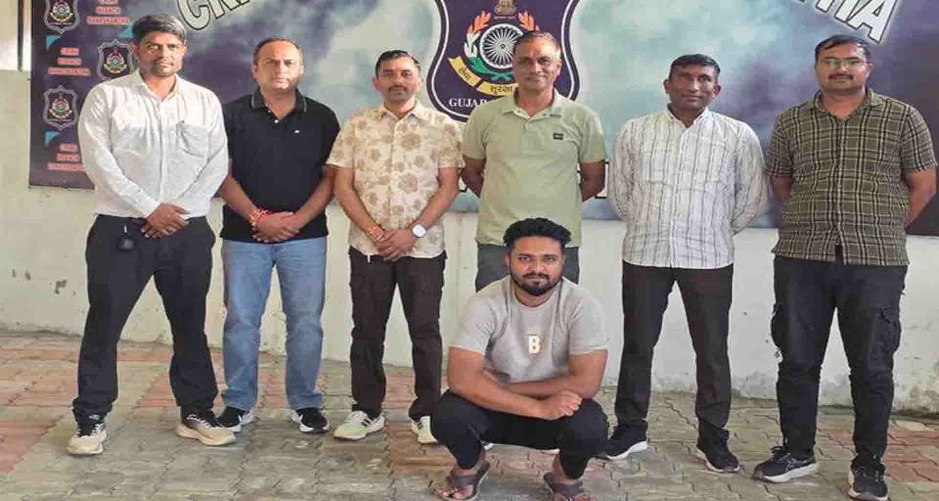 પાલનપુર એલસીબીએ દેશી બનાવટની પિસ્તોલ સાથે એકને ઝડપી પાડયો