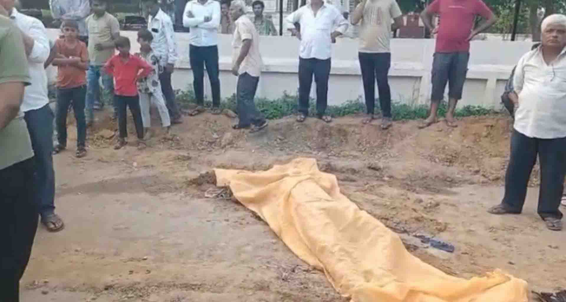 સિધ્ધપુર ના બિલીયા ગામે મોબાઈલ બ્લાસ્ટ થતાં આશાસ્પદ યુવાન મોતને ભેટ્યો