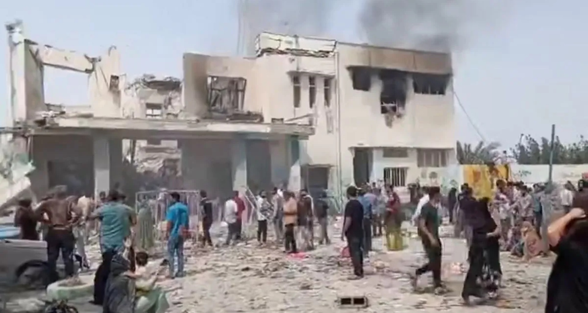 ઈરાનના મીનાબ શહેરમાં શાળા પર હુમલો; 40 વિદ્યાર્થીનીઓના મોત