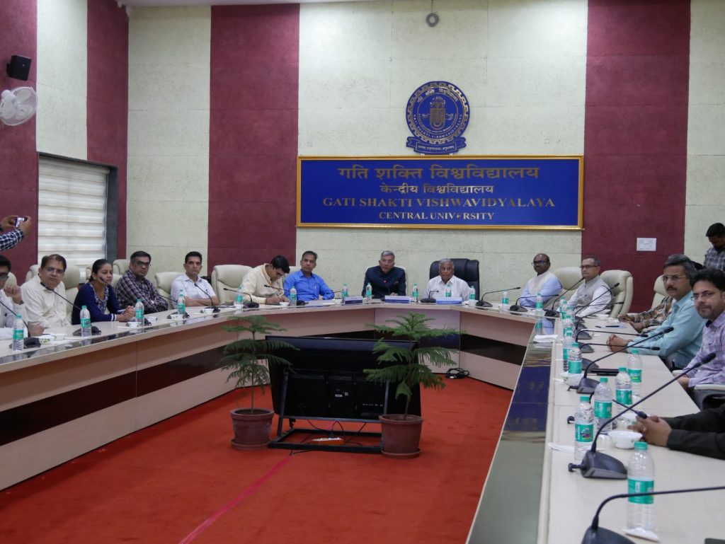 કેન્દ્રીય રેલવે રાજ્યમંત્રીશ્રી વી. સોમન્નાએ ગુજરાતના પ્રથમ ગ્રીન રેલવે સ્ટેશન એકતાનગરની મુલાકાત લીધી