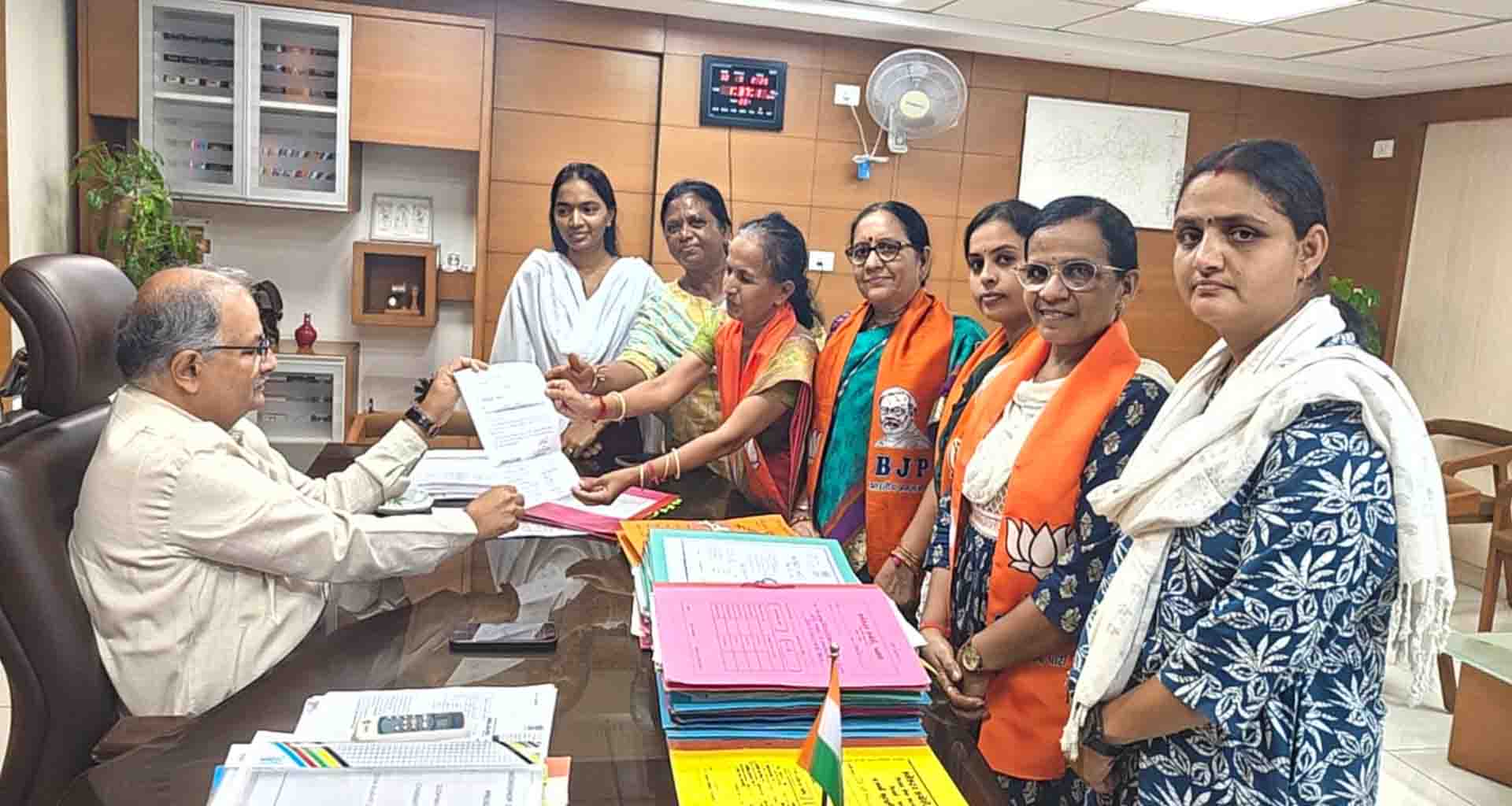 વડાપ્રધાન નરેન્દ્ર મોદીના માતૃશ્રી વિશે અભદ્ર ટિપ્પણી મામલે ભાજપ મહિલા મોરચો ખફા