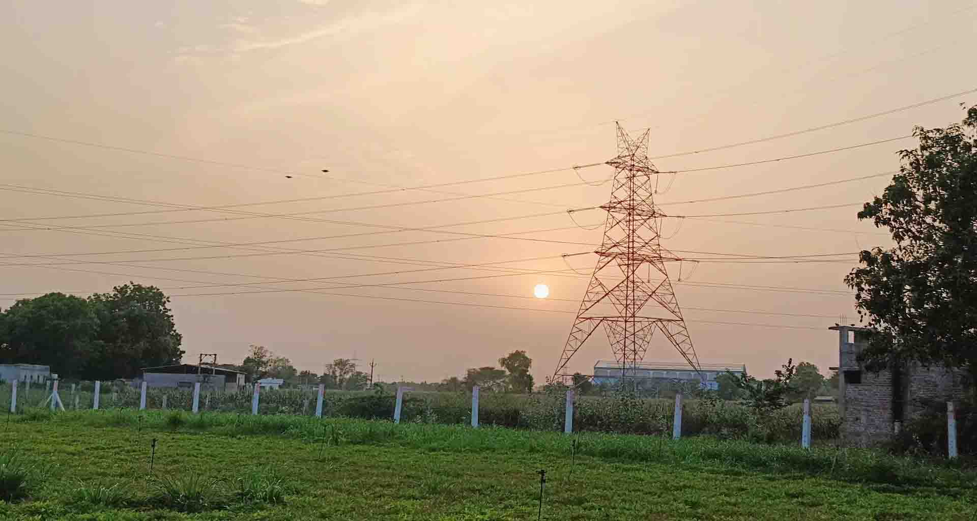 હાશ : બનાસકાંઠા જિલ્લા વાસીઓએ યુદ્ધ વિરામ સાથે કમોસમી વરસાદના પણ વિરામ થી હાશકારો અનુભવ્યો