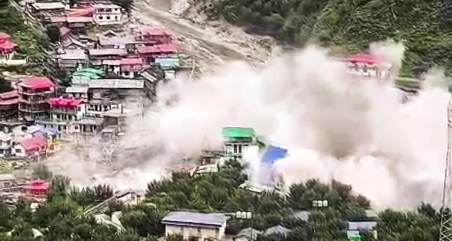 ઉત્તરાખંડના ધારાલી ગામમાં વાદળ ફાટવાથી ભારે તબાહી, જાણો ઘટના સાથે સંબંધિત મહત્વપૂર્ણ અપડેટ્સ