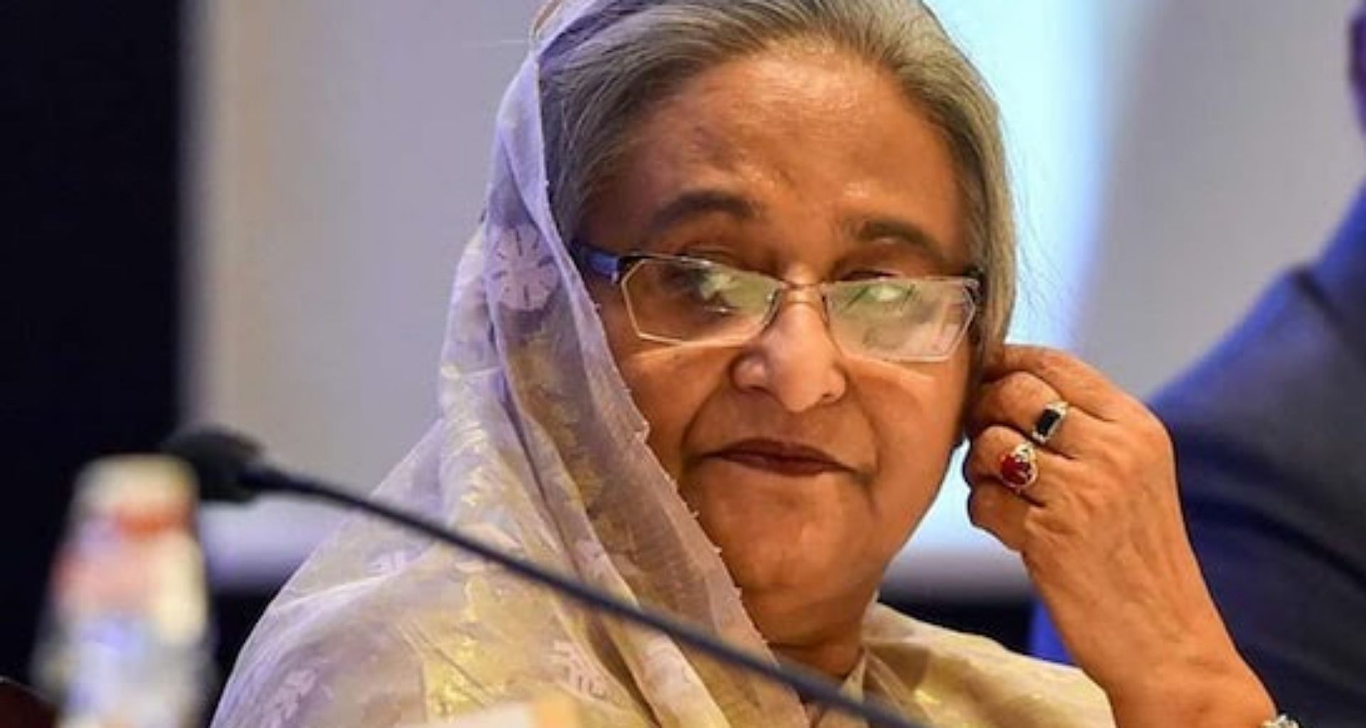 બાંગ્લાદેશે શેખ હસીના વિરુદ્ધ ઇન્ટરપોલ રેડ કોર્નર નોટિસની વિનંતી કરી