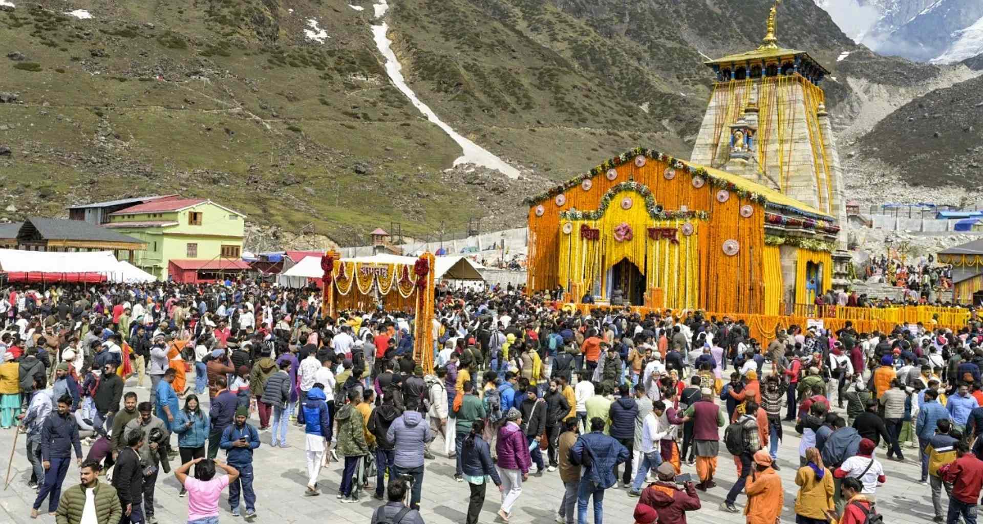 બાબા કેદારનાથના દર્શન માટે ભક્તોની ભારે ભીડ, ચોથા દિવસે જ આંકડો એક લાખને પાર