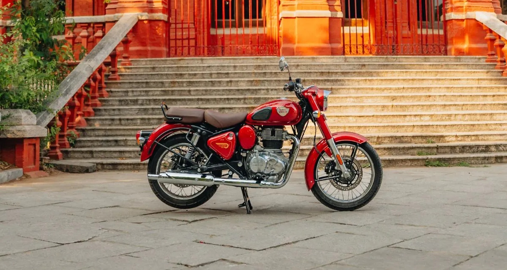 હીરો મોટોકોર્પ અને રોયલ એનફિલ્ડના વેચાણમાં તીવ્ર વધારો જોવા મળ્યો