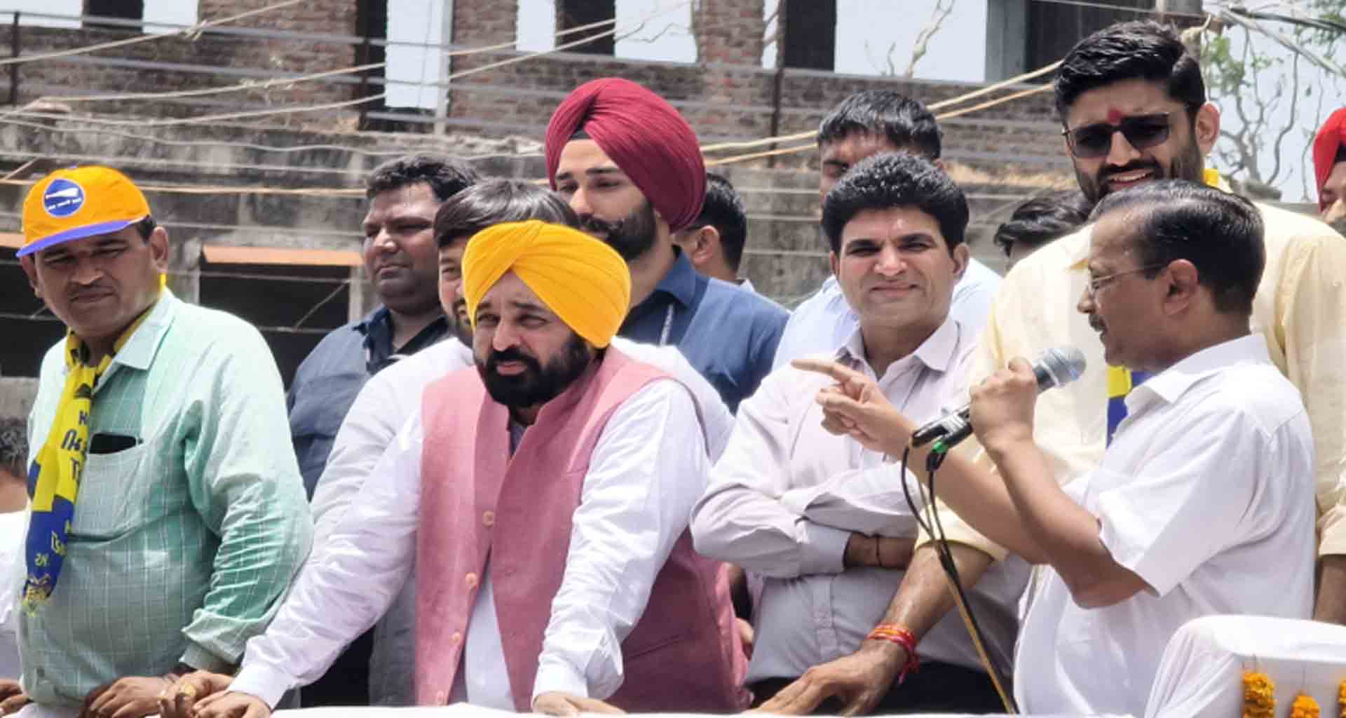 આદમી પાર્ટીના સિનિયર નેતાઓ મેદાને ઉતર્યા કેજરીવાલના કોંગ્રેસ અને ભાજપ પર પ્રહાર