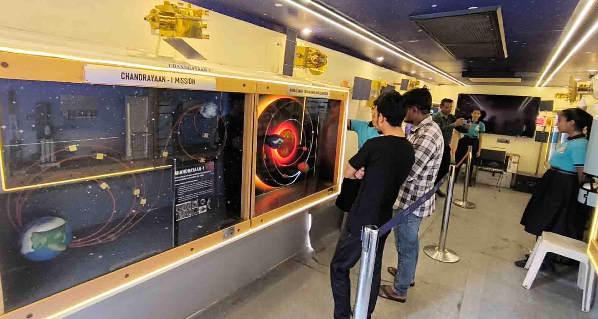 ઊંઝા જી.મ.કન્યા વિદ્યાલય ખાતે SAC અમદાવાદ દ્વારા બે દિવસીય અંતરિક્ષ પ્રદર્શન યોજાયું